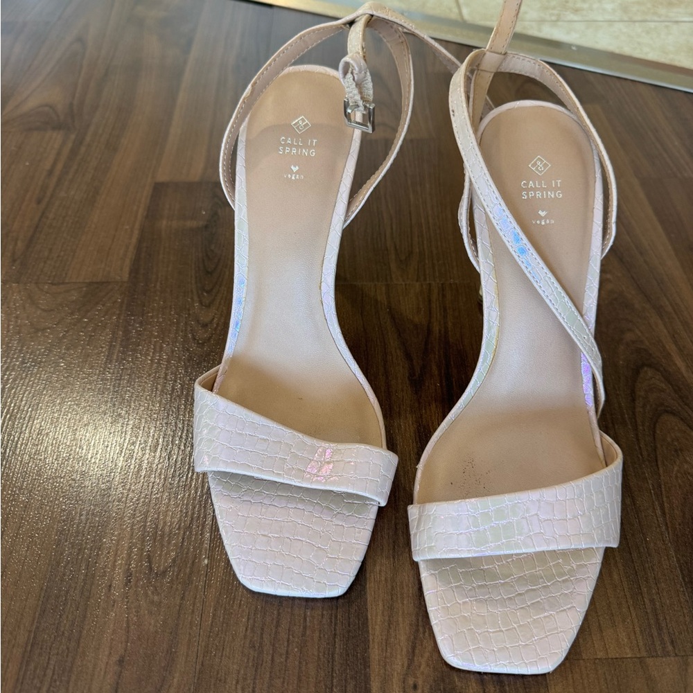 Call It Spring Women's Strappy Sandals - Pink Pearl